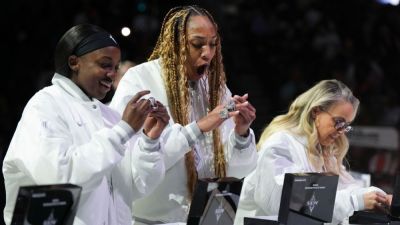 Mercury spoil Aces' 'super-cool' ring ceremony with blowout win - ESPN