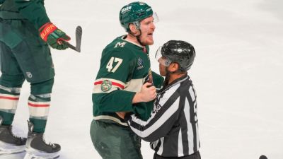 Wild's McCarron calls Avs' Manson 'dirty player' for butt-end to face - ESPN - espn.com