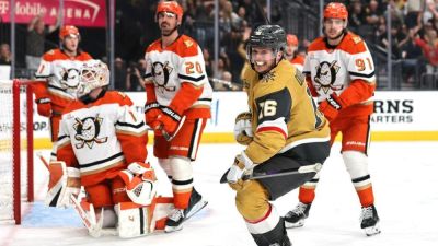Carter Hart - Jack Eichel - Pavel Dorofeyev's OT goal has Golden Knights on brink of WCF - ESPN - espn.com - state Utah - county Carter