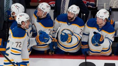 Tage Thompson's fluke goal pivotal to Sabres' Game 4 win - ESPN