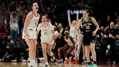 Caitlin Clark - Bridget Carleton - WNBA's Fire pick up first win with dramatic buzzer-beater over Liberty - foxnews.com - New York - state Oregon - county Liberty