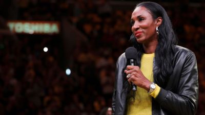 Hall of Famer, Sparks icon Lisa Leslie to be honored with statue - ESPN