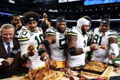 NFL's Thanksgiving holiday schedule that features five games is definitely no turkey