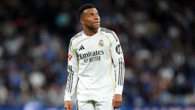 Kylian Mbappé benched, booed: Madrid coach said I was 4th-choice - ESPN