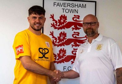Thomas Reeves - Steve Watt - Frannie Collin - New Faversham Town keeper Tom Hadler targeting Isthmian South East promotion - again - after eventful three-year spell at Ramsgate - kentonline.co.uk - county Smith - borough Eastbourne