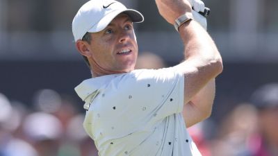 Rory McIlroy climbs back into contention at PGA Championship - ESPN