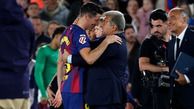 Lewandowski leaves Barcelona after leading them from low ebb back to top of LaLiga - ESPN