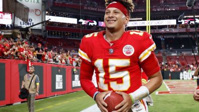 Chiefs' Patrick Mahomes on track to participate in first OTAs - ESPN