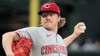 Reds All-Star pitcher Andrew Abbott proposes to Cincinnati TV anchor girlfriend