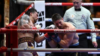 Usyk avoids upset to Verhoeven with last-second stoppage - ESPN