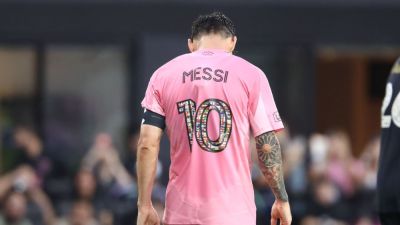 Lionel Messi exit overshadows Miami win, record half - ESPN