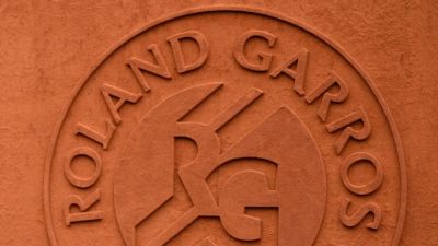 Iga Swiatek - Roland Garros - Paris Olympics - Heat wave at French Open making for faster-playing court - ESPN - espn.com - France - Usa - Australia - county Dare
