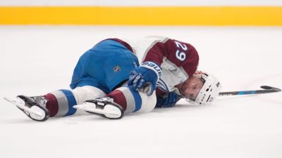 Bednar: Avalanche will take a limited MacKinnon down 3-0 - ESPN