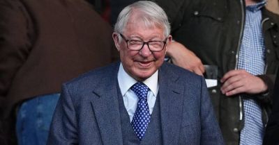 Alex Ferguson recovering after being taken to hospital before Man Utd game