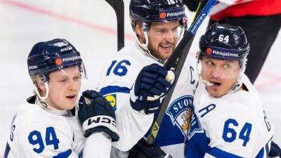 Mikael Granlund - Aleksander Barkov - Barkov leads Finland past Canada at world championships - ESPN - espn.com - Finland - Denmark - Switzerland - Usa - Canada - Norway - county Crosby