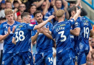 Luke Cawdell - Sam Vokes - Medway Sport - Retired striker Sam Vokes has admiration for Garath McCleary’s longevity after the winger gets another season at Gillingham - kentonline.co.uk