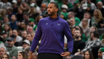 Hornets extend head coach Charles Lee after 25-win improvement - ESPN