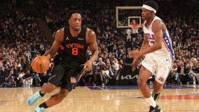Sources: Knicks' OG Anunoby has hamstring strain, is day-to-day - ESPN