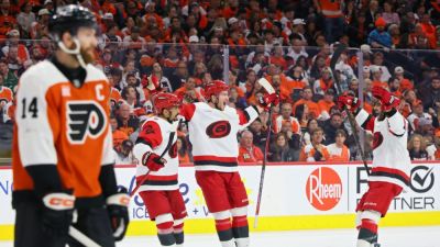Flyers in 3-0 hole vs. Canes as penalties, power play costly - ESPN
