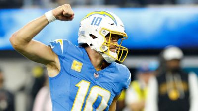 Justin Herbert - Mike Macdaniel - El Segundo - Key aim for Chargers OC McDaniel: Help QB Herbert 'own the position' - ESPN - espn.com - Los Angeles