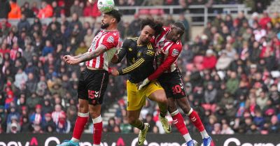 Man Utd held to battling goalless draw at Sunderland