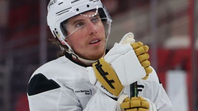 Marner treated unfairly while with Maple Leafs, Eichel says - ESPN
