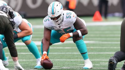 Dolphins, Aaron Brewer reach 3-year, $52.5 million extension - ESPN