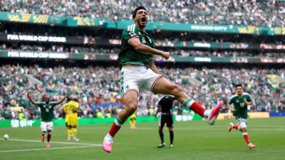 Mexico beat South Africa in World Cup opener amid 3 red cards - ESPN