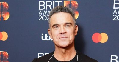 Robbie Williams - International - Robbie Williams: It is ‘incredible’ to sponsor shirts for hometown football club - breakingnews.ie - Britain - county Park