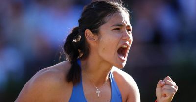 Emma Raducanu - Katie Boulter - Kamilla Rakhimova - Donna Vekic - Emma Raducanu storms into Queen’s final after beating Iva Jovic on marathon day - breakingnews.ie - Britain - Croatia - Usa - county Andrew