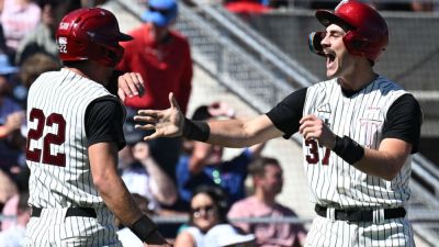 Troy rallies, ousts Ole Miss at Men's College World Series - ESPN - espn.com - state North Carolina - state Mississippi - state Alabama - state West Virginia - state Nebraska