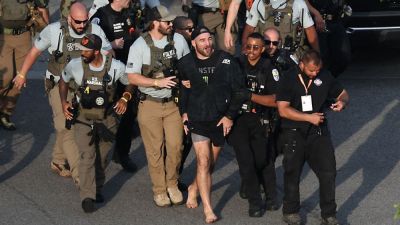 Sean Strickland - UFC's Strickland removed from Freedom 250 fan fest by security - ESPN - espn.com - Usa - Washington - state Tennessee - county Story