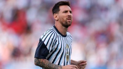 Lionel Messi becomes 1st man to play at 6 World Cups - ESPN