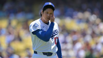 Miguel Rojas - Ohtani battles blister, sore knee in rocky outing; Dodgers rally - ESPN - espn.com - Los Angeles - county Bay - county Rush