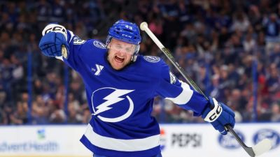 Source: Leafs to acquire Lightning's Raddysh in sign-and-trade - ESPN