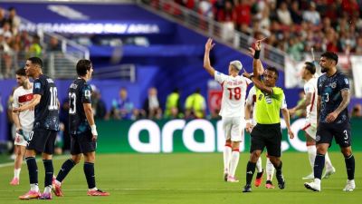 Paraguay's Almiron becomes first to be sent off for covering mouth - ESPN