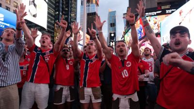 World Cup Daily: Norway fans' 'Viking Row' takes over Times Square; Germany, Netherlands in action - ESPN