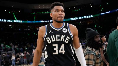 Sources: Giannis Antetokounmpo trade finalists are Celtics, Heat - ESPN