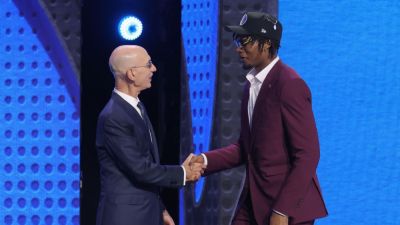 Johnson reunites with Mavs' May, leads U-M trio in draft lottery - ESPN - espn.com - county Dallas - county Maverick - state Michigan - state Illinois
