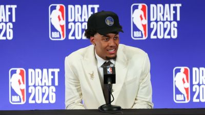 Steph Curry - New Warrior Yaxel Lendeborg 'used to hate Steph Curry' as Kyrie fan - ESPN - espn.com - San Francisco - county Cleveland - county Cavalier - state Michigan - state Golden