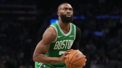 Sources: Celtics remain active in talks to trade Jaylen Brown - ESPN