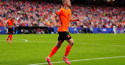 Netherlands cruise into last 32 with 3-1 win over Tunisia