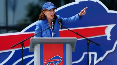 Joe Brady - NY Governor Kathy Hochul tries to get Bills chant going at new stadium, completely fails - foxnews.com - New York
