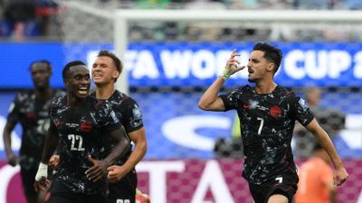 Co-hosts Canada beat South Africa to book 1st last-16 spot - ESPN