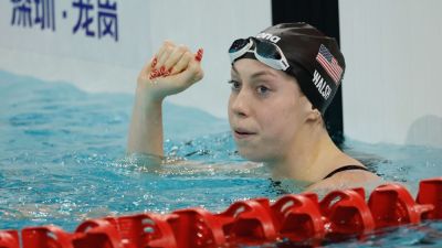 Gretchen Walsh breaks Kate Douglass' 50m freestyle world record - ESPN