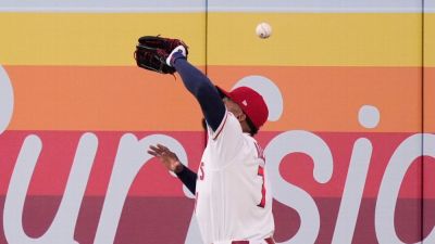 Ball bonks off Angels OF Adell's head, over fence for home run - ESPN