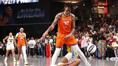 Caitlin Clark - Kevin C.Cox - Brittney Griner - Angel Reese - Brittney Griner throws Angel Reese to the floor like a rag doll in stunning show of power - foxnews.com - Russia - state Indiana - state Georgia - state Connecticut - county Park