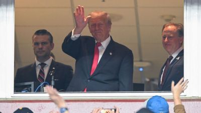 Trump accepts invite to attend NBA Finals Game 3 in New York - ESPN