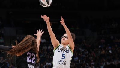 Lynx's Miles breaks Clark's WNBA rookie record with 8 3-pointers - ESPN