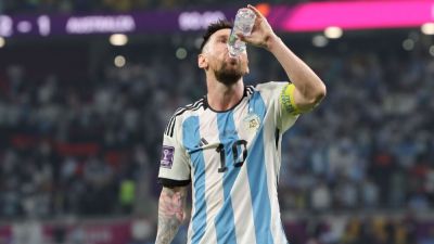 FIFA reverses World Cup water bottle ban after backlash - ESPN